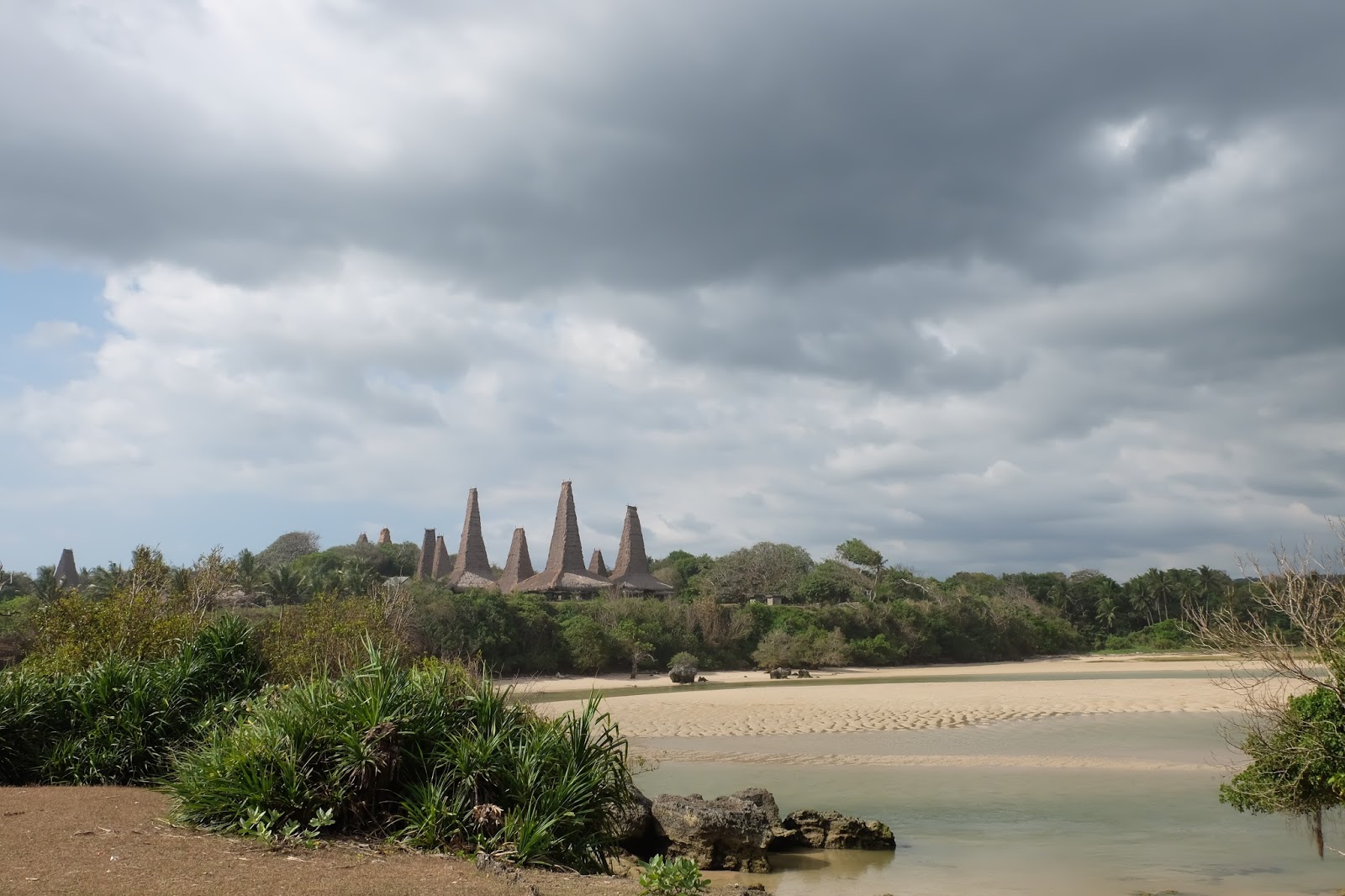 Pantai Ratenggaro Sumba
